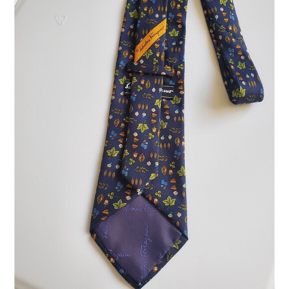 Salvatore Ferragamo 100% Silk Tie Leaves Mushroom Acorn Blue Made in Italy - Picture 12 of 13